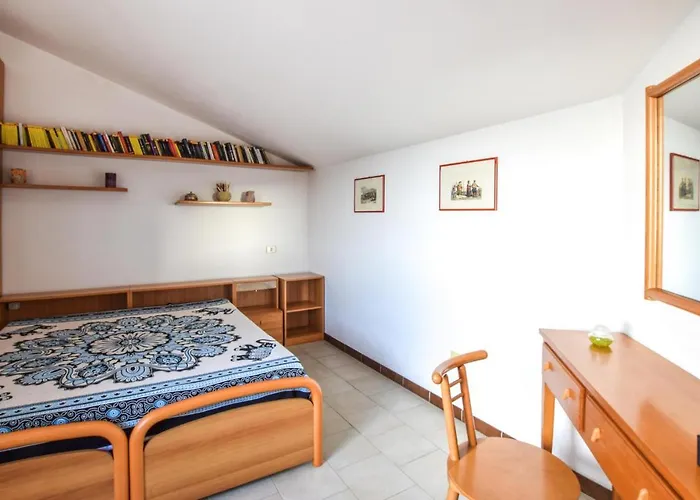 4 Bedroom Beautiful Home In Carloforte